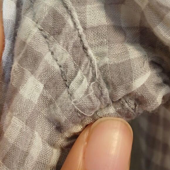 Old Navy Women’s Size L Gingham Button Up Shirt Gray White Long Sleeve Casual - Picture 4 of 8